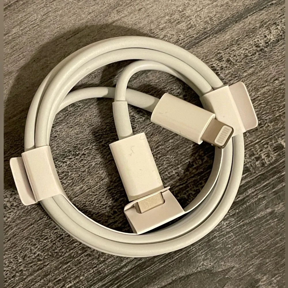 New Apple USB-C to Lightning Cable